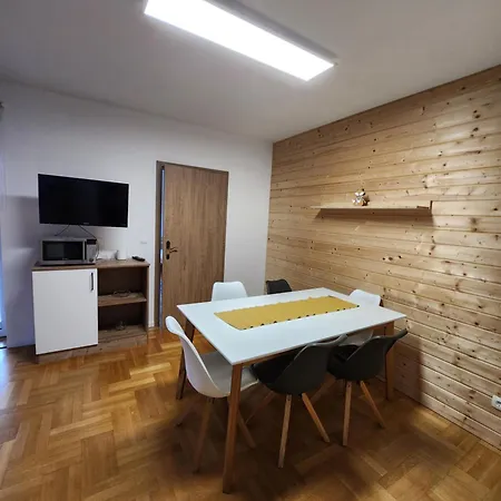 Apartment Reich